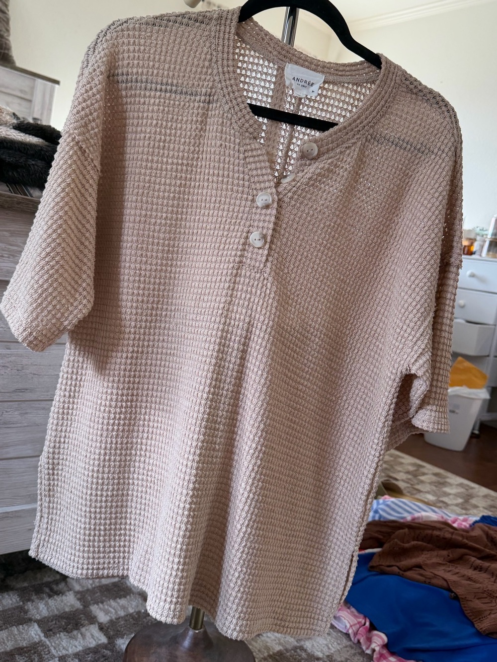Andree Beige Waffle-Knit Short-Sleeve Henley Shirt size M